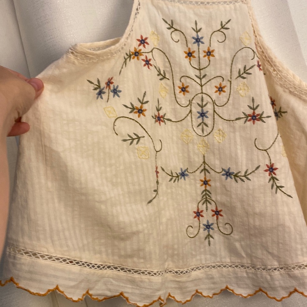 American Eagle size medium embroidered tank top